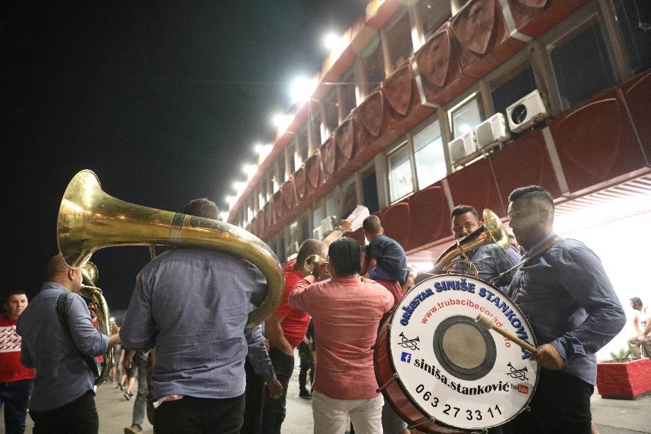 Partizan ima parni valjak ispred stadiona