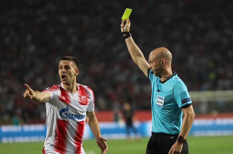 Navijači Jang Bojsa divljali na utakmici protiv Grashopersa