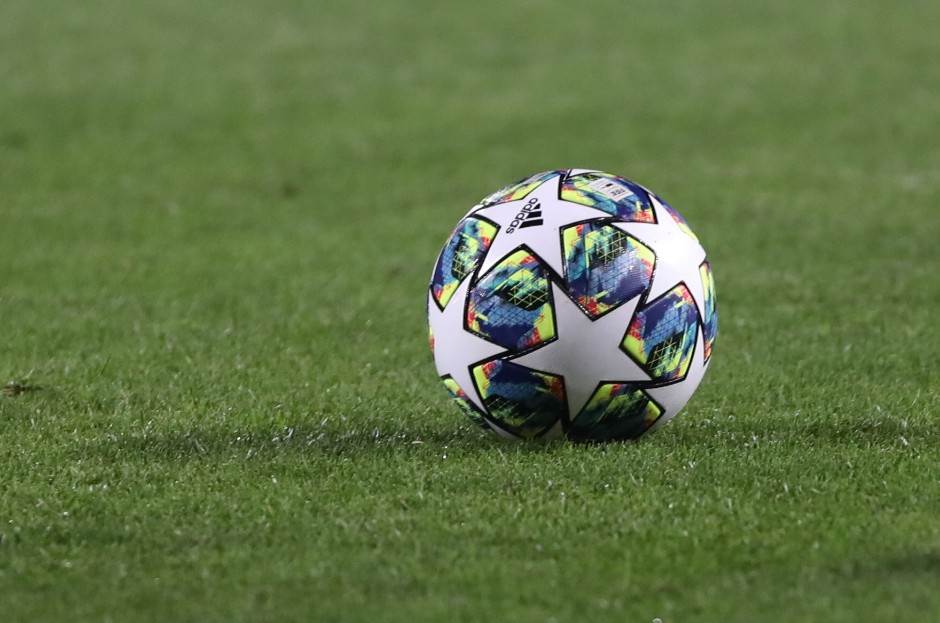 Navijači Jang Bojsa divljali na utakmici protiv Grashopersa