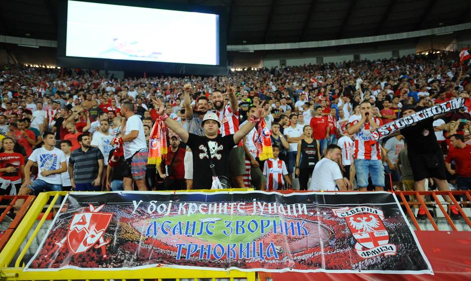 Navijači Jang Bojsa divljali na utakmici protiv Grashopersa