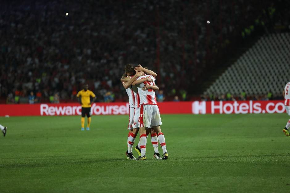 Navijači Jang Bojsa divljali na utakmici protiv Grashopersa