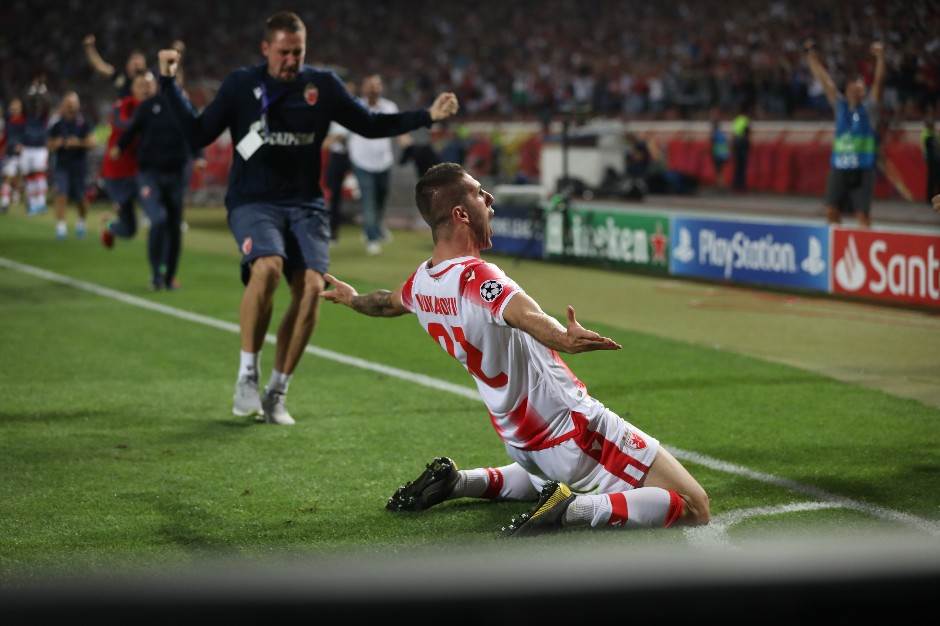 Navijači Jang Bojsa divljali na utakmici protiv Grashopersa