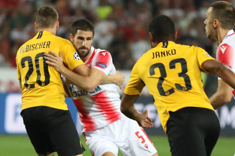 Navijači Jang Bojsa divljali na utakmici protiv Grashopersa