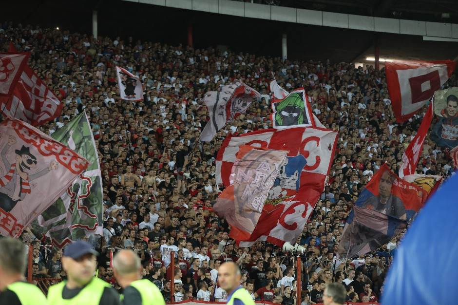 Navijači Jang Bojsa divljali na utakmici protiv Grashopersa