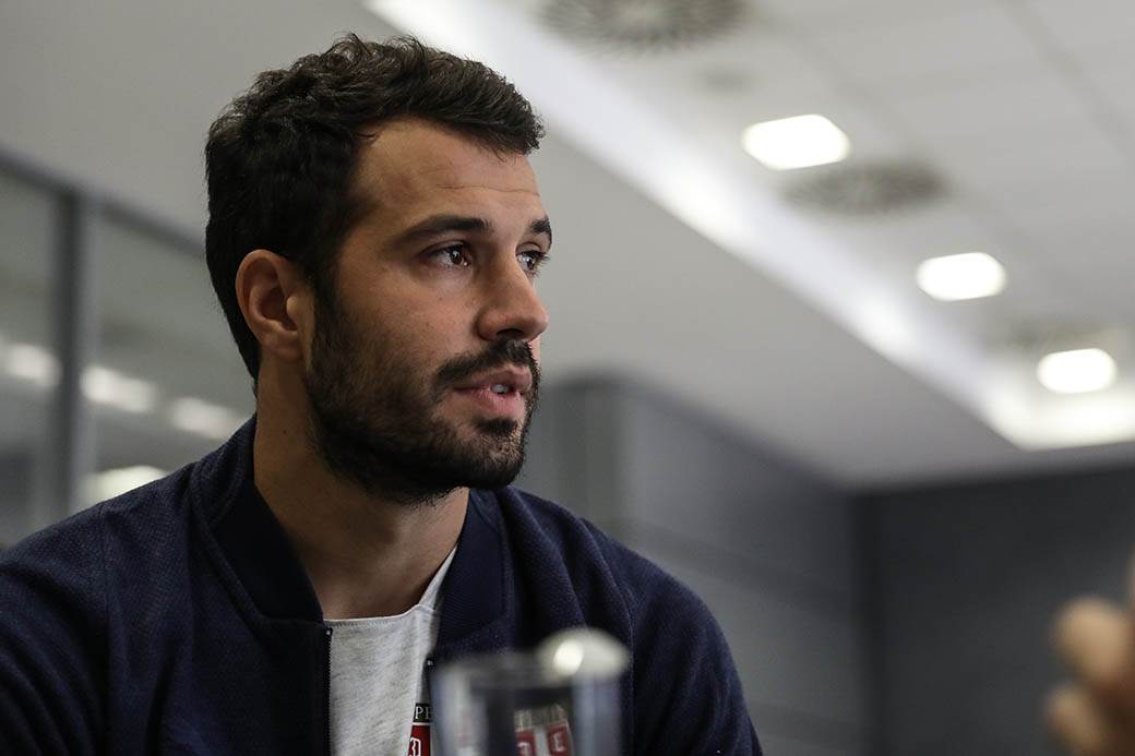 Matija Nastasić ponovo u reprezentaciji Srbije gde ga vidi Ljubiša Tumbaković