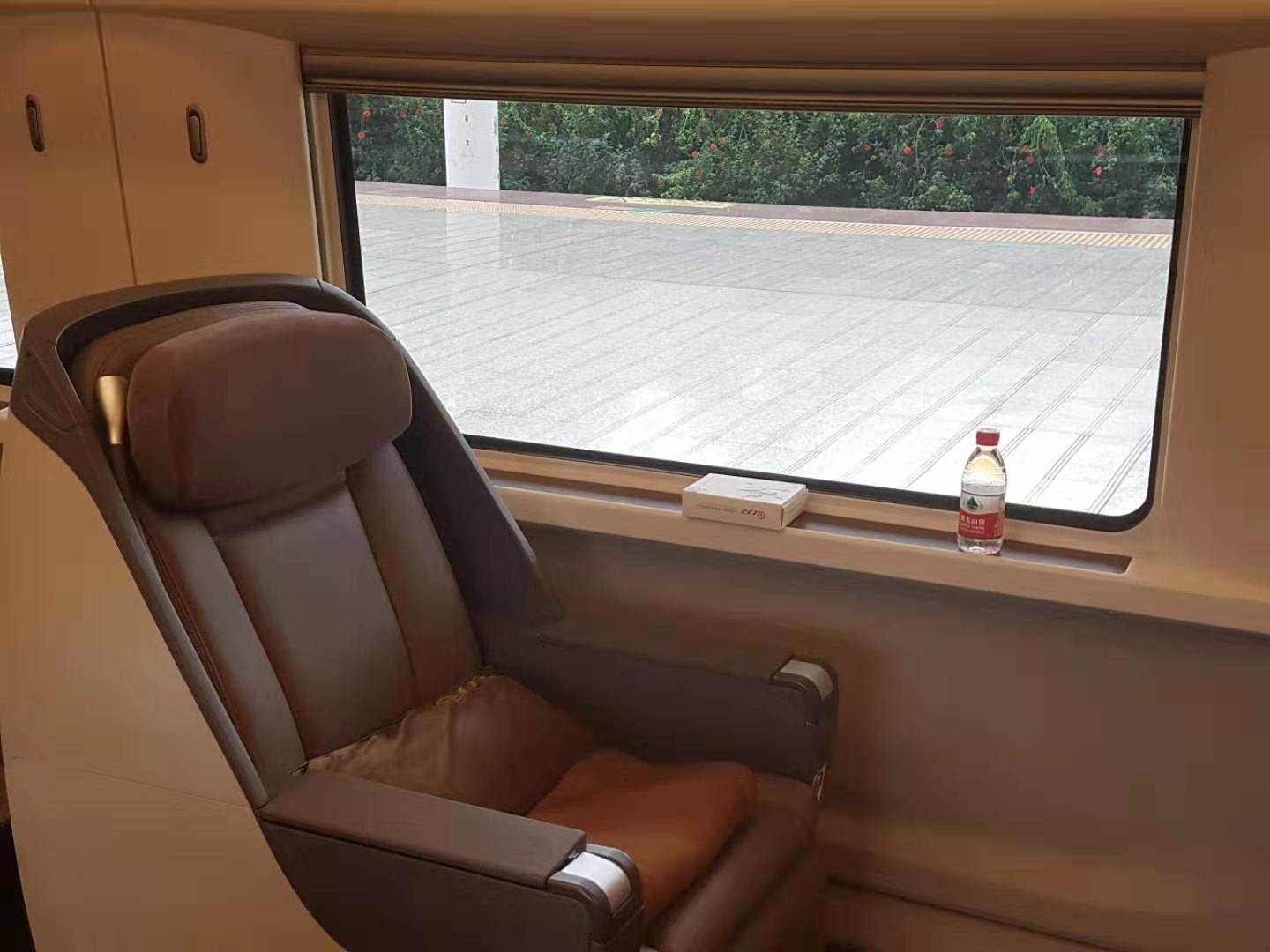 MONDO u Kini: Vožnja vozom brzinom 306 kilometara na čas