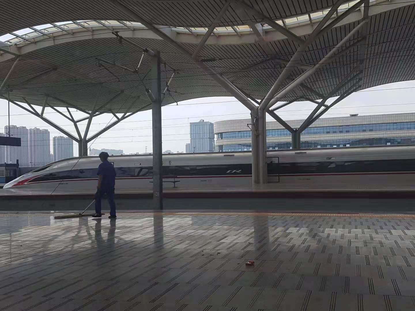 MONDO u Kini: Vožnja vozom brzinom 306 kilometara na čas