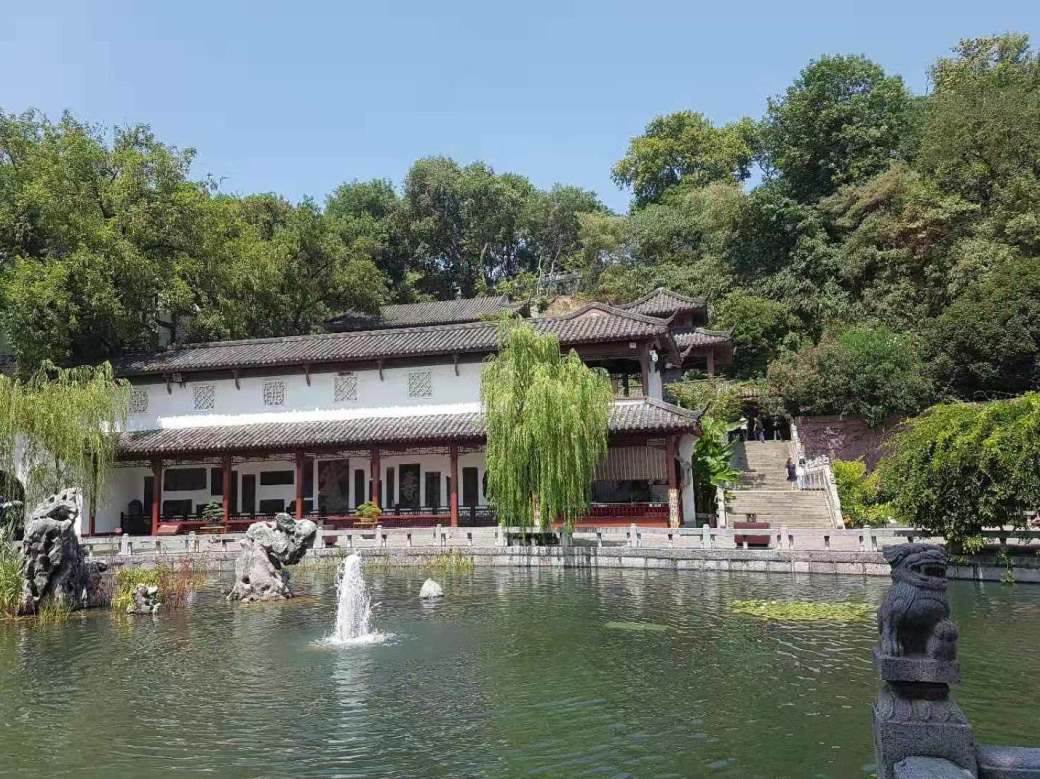 Reportaža Vuhan Mundobasket 2019 šta je Paviljon žutog ždrala u Kini