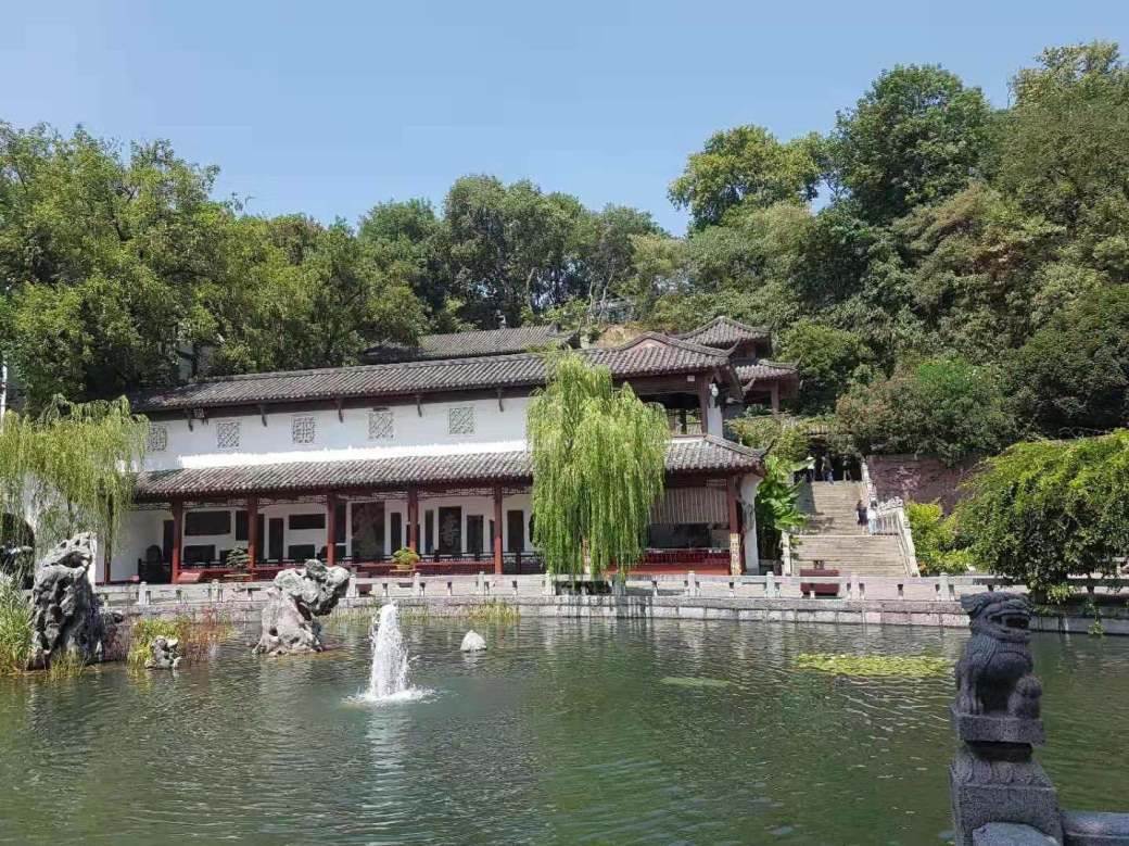 Reportaža Vuhan Mundobasket 2019 šta je Paviljon žutog ždrala u Kini