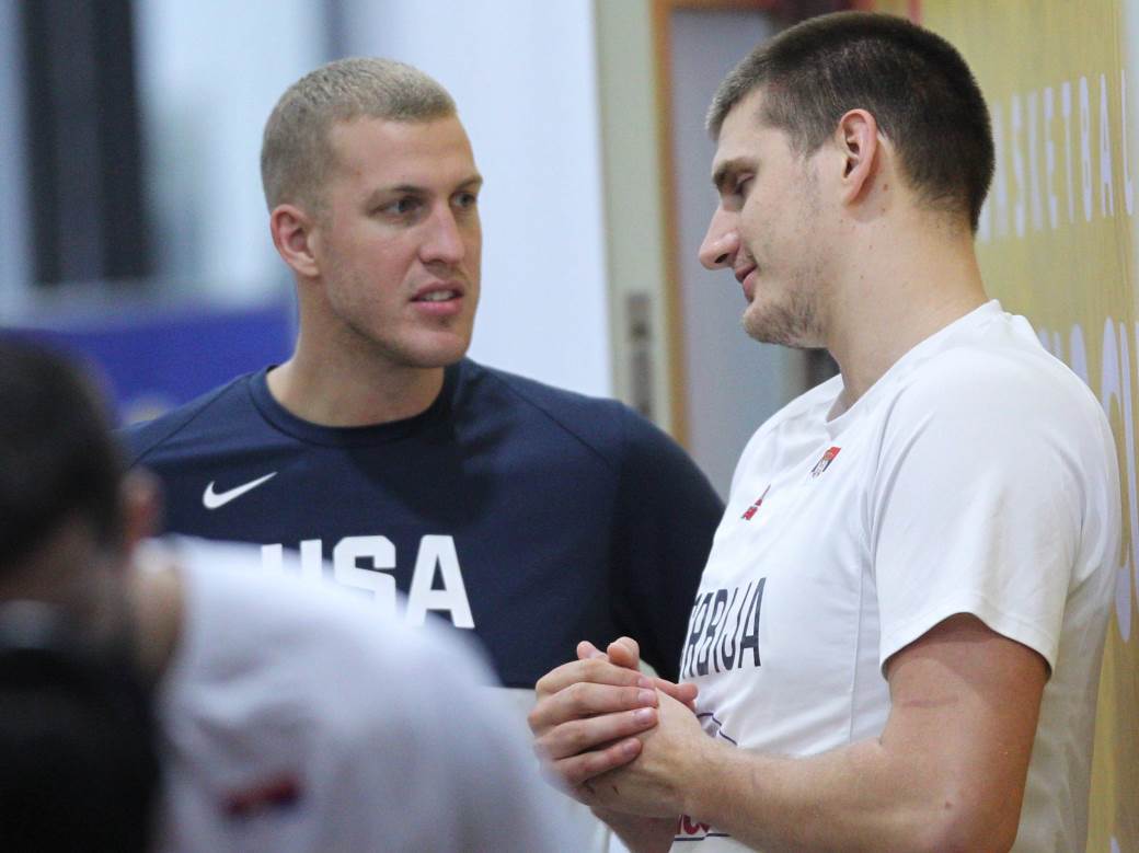 Aleksandar Đorđević objasnio novinarima iz SAD izjavu Neka je Amerikancima bog u pomoći