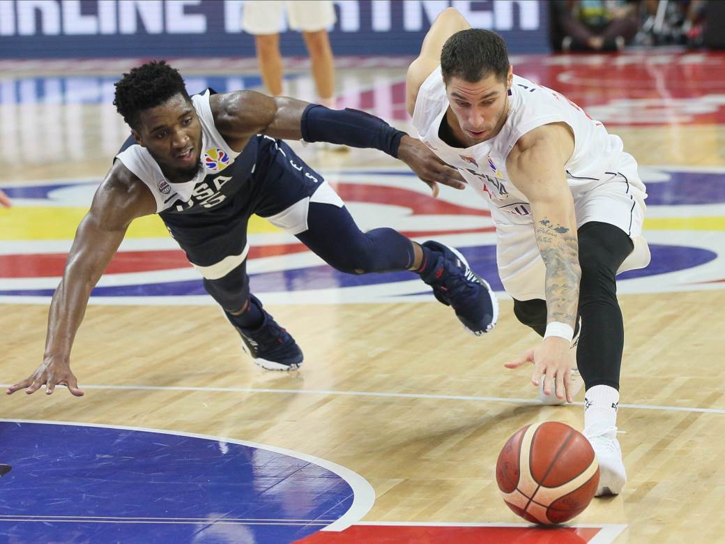 Aleksandar Đorđević objasnio novinarima iz SAD izjavu Neka je Amerikancima bog u pomoći