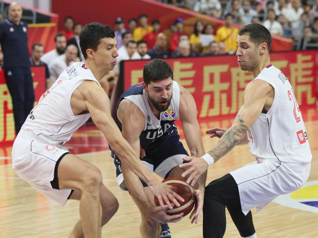 Aleksandar Đorđević objasnio novinarima iz SAD izjavu Neka je Amerikancima bog u pomoći