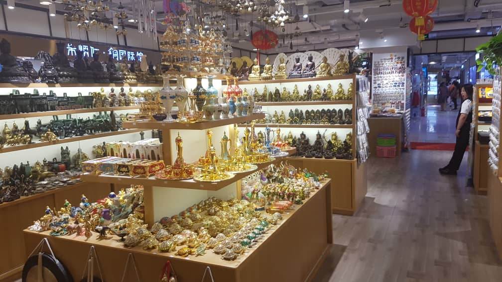 Silk market tržni centar u Kini - jeftina fejk roba i pregovori sa prodavcima