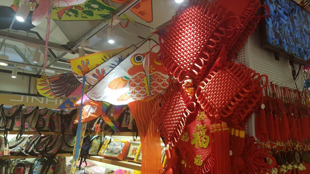 Silk market tržni centar u Kini - jeftina fejk roba i pregovori sa prodavcima