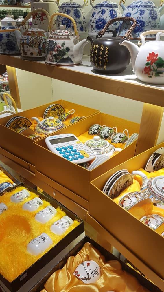 Silk market tržni centar u Kini - jeftina fejk roba i pregovori sa prodavcima