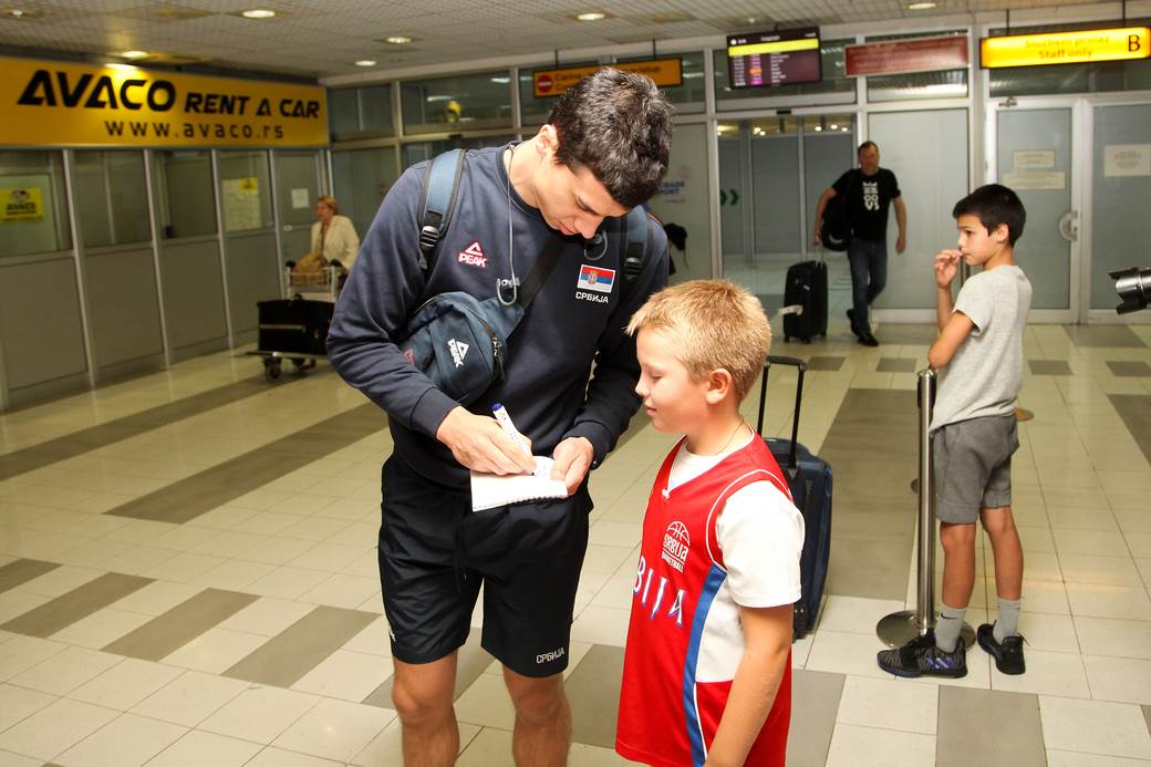 Košarkaši Srbije povratak sa Mundobasketa posle osvajanja petog mesta