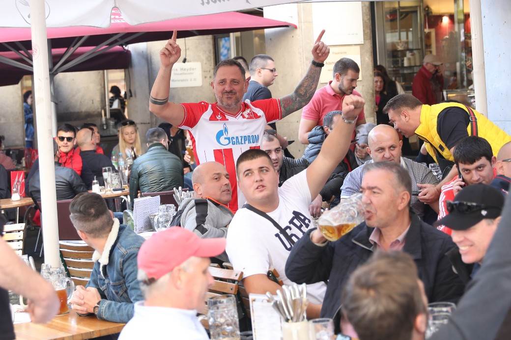 Crvena zvezda - Bajern Minhen Liga šampiona navijači