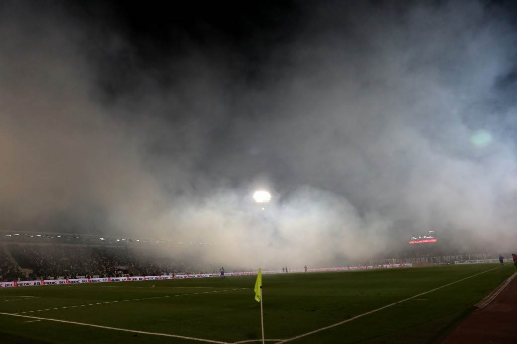 Tuča navijača Partizana i Zvezde pre derbija, na pumpi kod Vrčina, policija uhapsila devet osoba