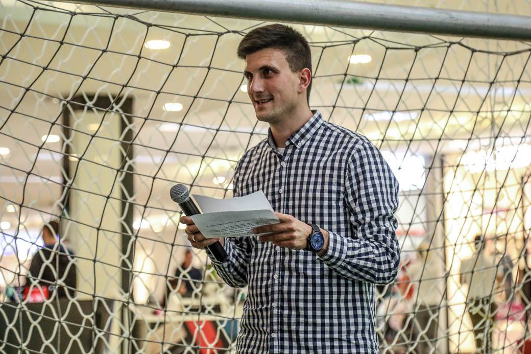 PENAL ZA ŽIVOT: Humanitarno šutiranje penala poznatim golmanima i ličnostima FOTOGRAFIJE