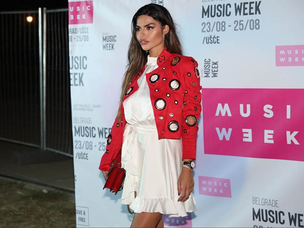 dejana zivkovic u kupacem video