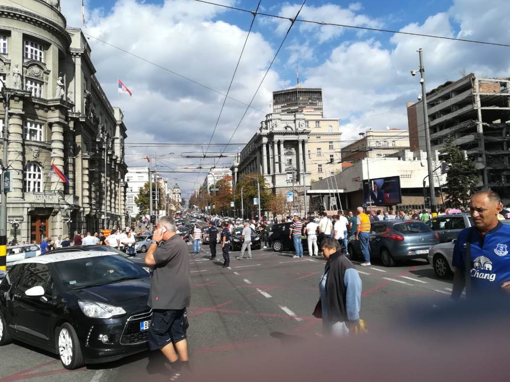 Protest taksista u Beogradu taksisti blokiraju Beograd