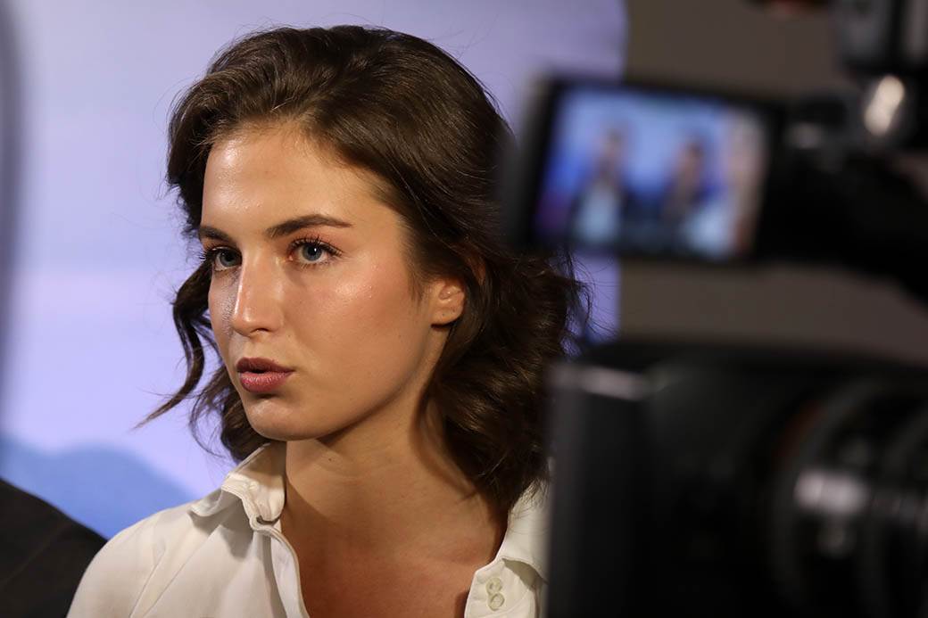 Dug Moru - Nova serija: Ćerke Branislava Lečića i Anice Dobre u glavnim ulogama FOTOGRAFIJE