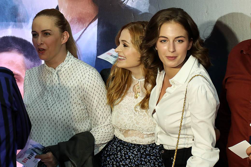 Dug Moru - Nova serija: Ćerke Branislava Lečića i Anice Dobre u glavnim ulogama FOTOGRAFIJE