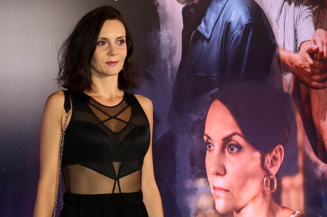 Dug Moru - Nova serija: Ćerke Branislava Lečića i Anice Dobre u glavnim ulogama FOTOGRAFIJE