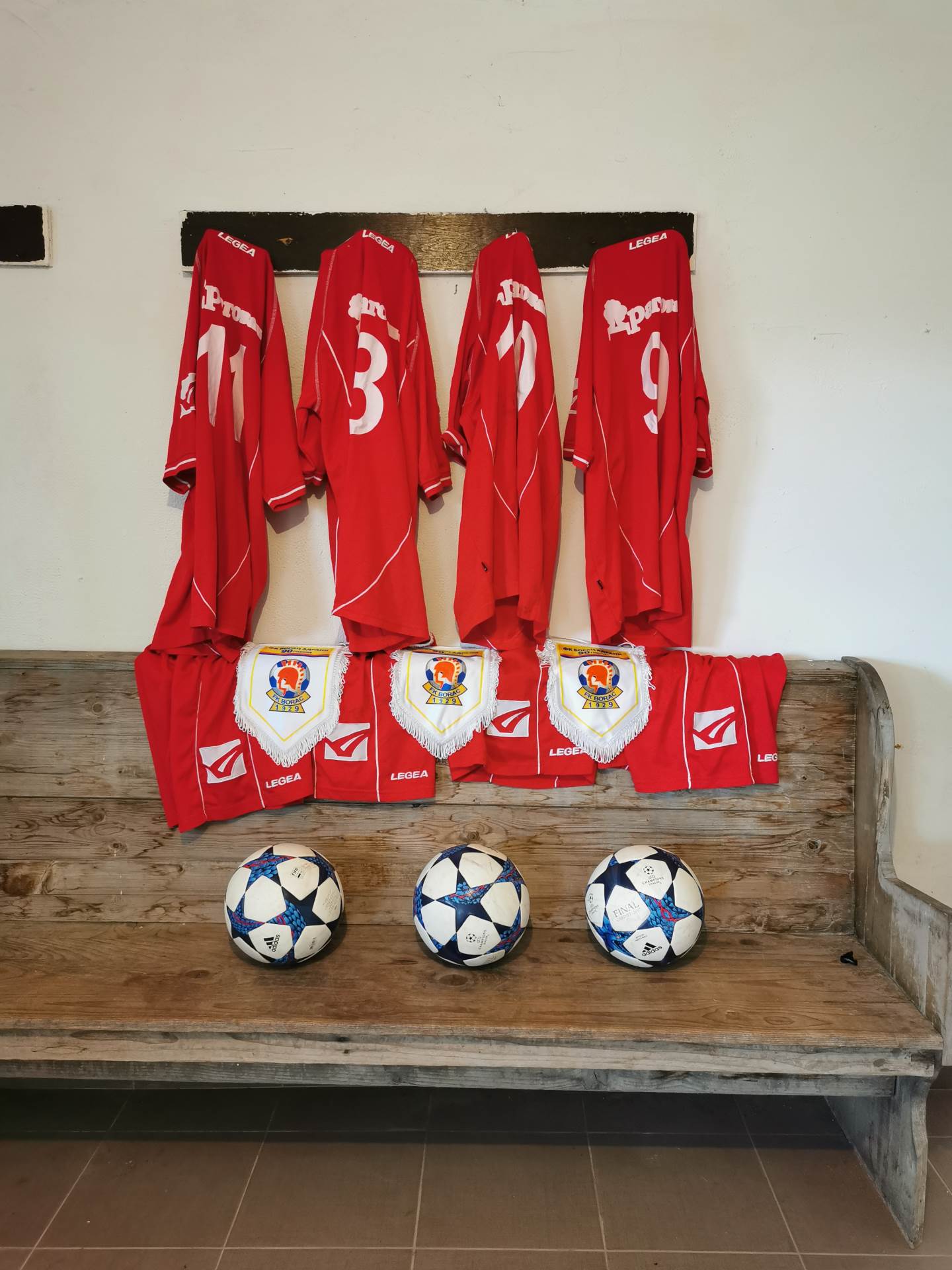 FK Borac Adrani - veterani Partizana utakmica povodom 90 godina postojanja