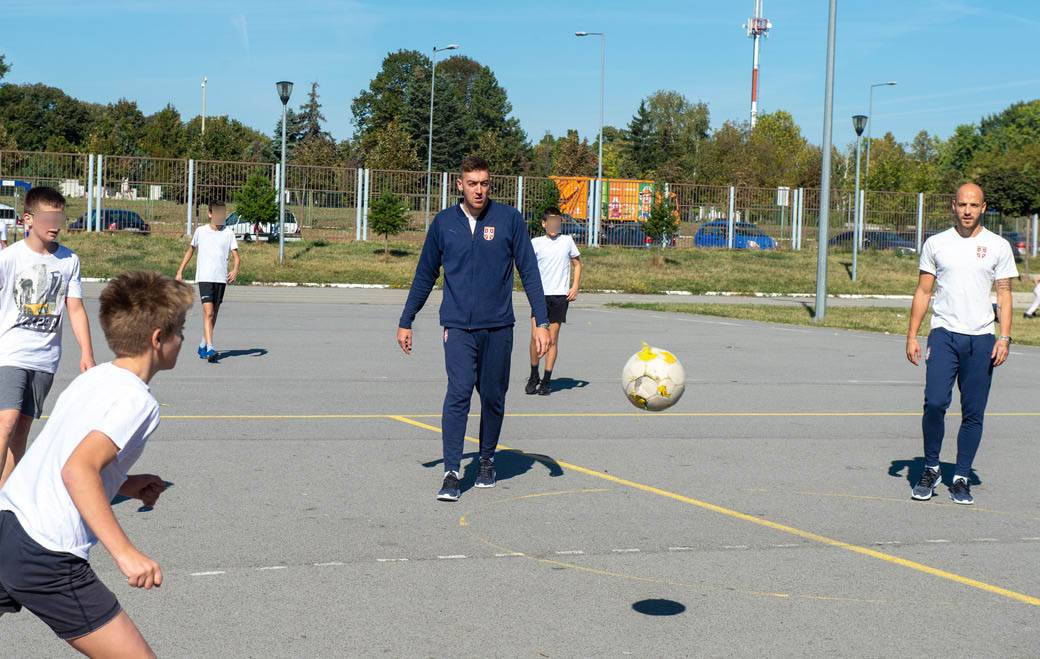 Dušan Tadić Nemanja Miletić Milan Pavkov u školi