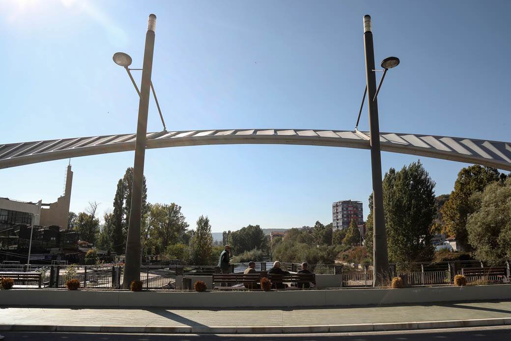 Mondo na Kosovu, reportaža iz Kosovske Mitrovice, 2019: Bez pičvajza i Rajko Delibašić