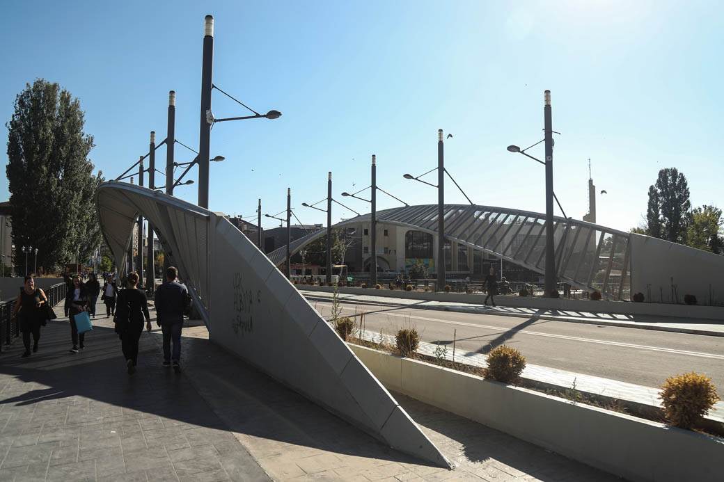 Mondo na Kosovu, reportaža iz Kosovske Mitrovice, 2019: Bez pičvajza i Rajko Delibašić