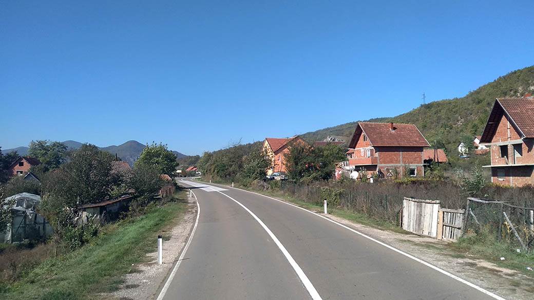 Mondo na Kosovu, reportaža iz Kosovske Mitrovice, 2019: Bez pičvajza i Rajko Delibašić