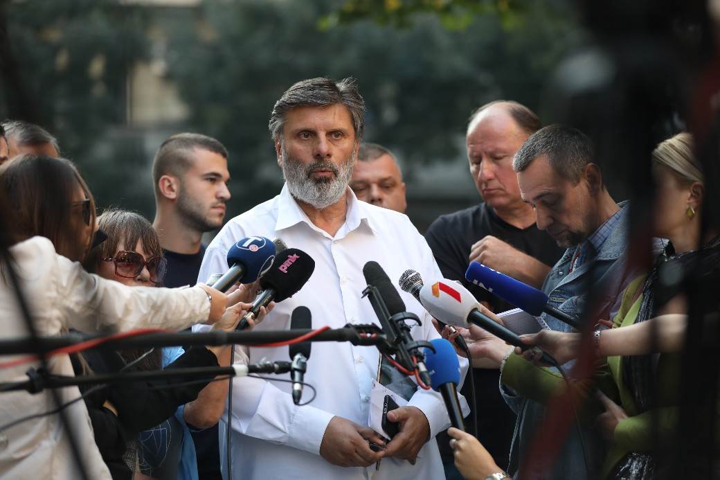 Protest taksista - sastanak sa Vučićem