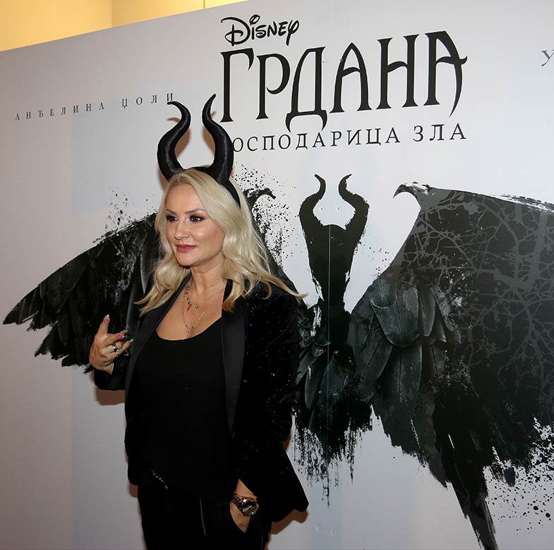 Nataša Bekvalac i Goca Tržan kao veštica Grdana FOTOGRAFIJE