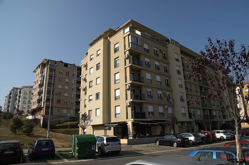 Naselje Stepa Stepanović - Crkva tužila građane?