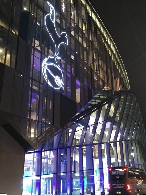 MONDO na stadionu Totenhema (VIDEO, FOTO)