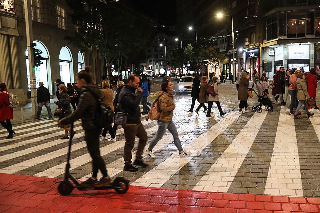 Trg Republike Otvoren za saobraćaj. Kocke su presložene pogledajte kako sada izgleda FOTOGRAFIJE