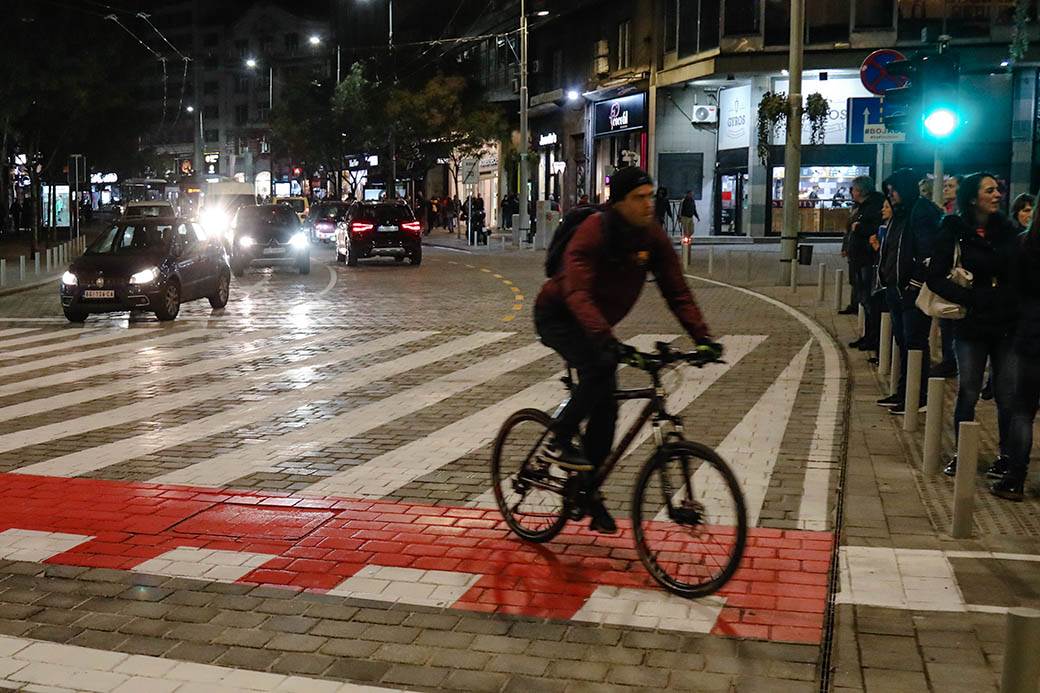 Trg Republike Otvoren za saobraćaj. Kocke su presložene pogledajte kako sada izgleda FOTOGRAFIJE