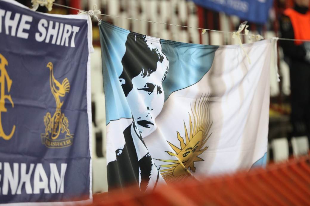 Navijači Totenhema na Marakani protiv Crvene zvezde, fotografije MONDO