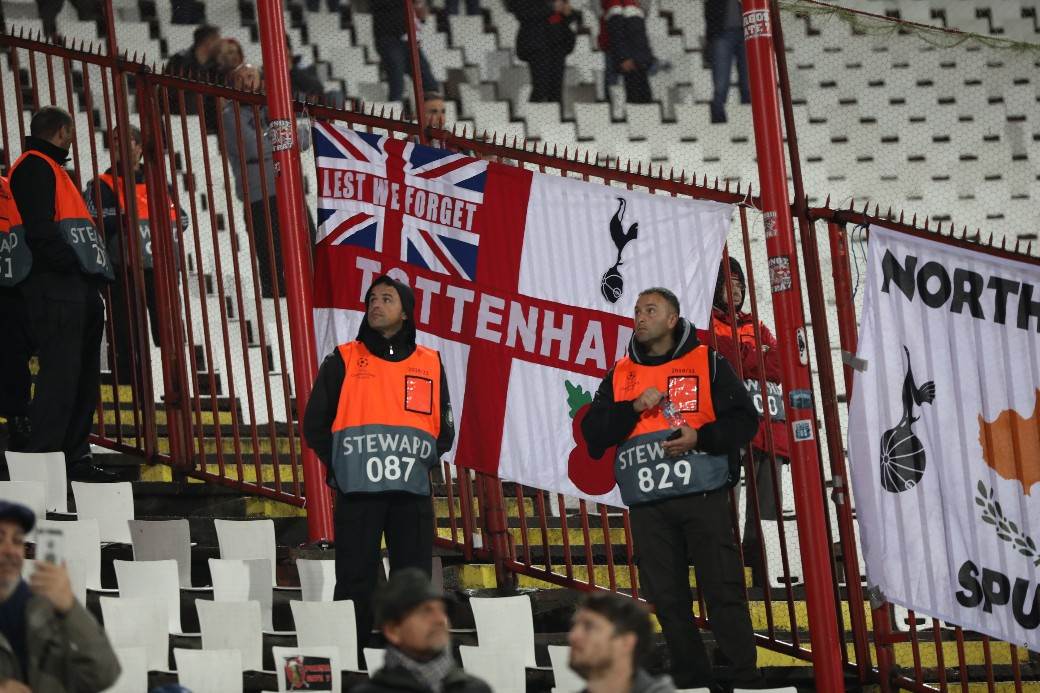 Navijači Totenhema na Marakani protiv Crvene zvezde, fotografije MONDO