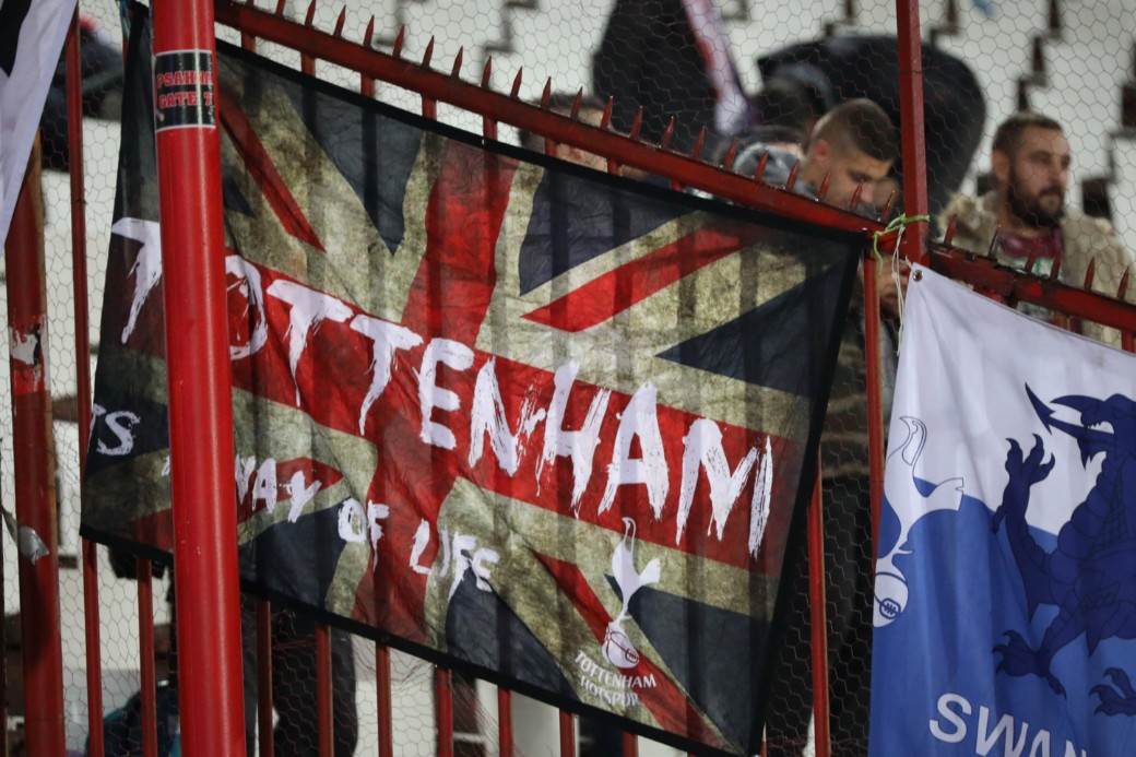 Navijači Totenhema na Marakani protiv Crvene zvezde, fotografije MONDO