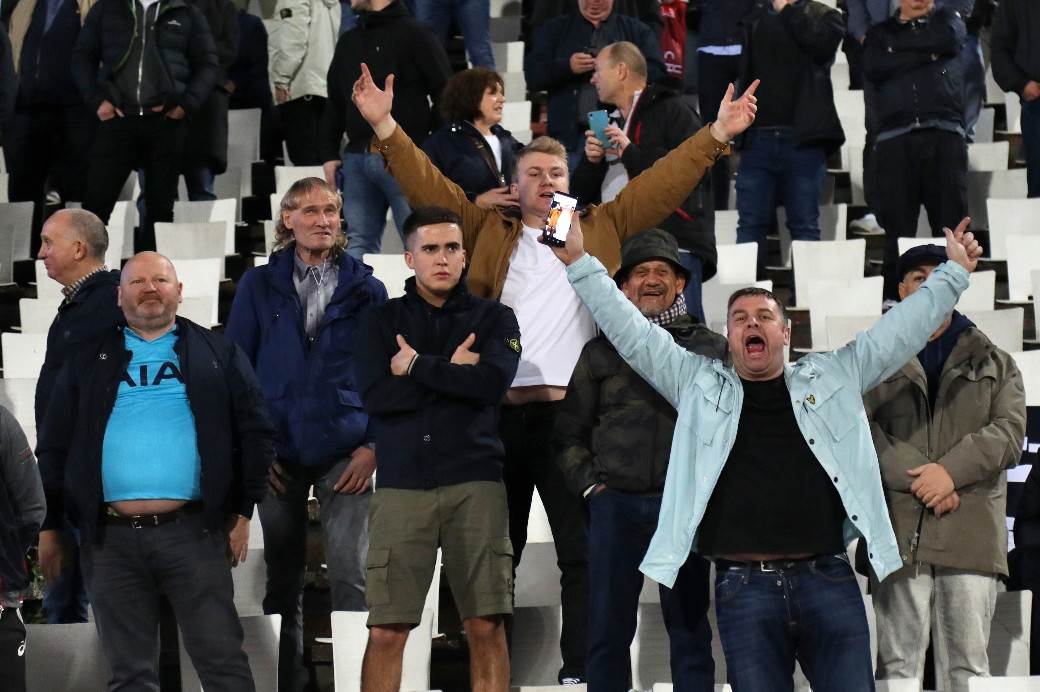 Navijači Totenhema na Marakani protiv Crvene zvezde, fotografije MONDO