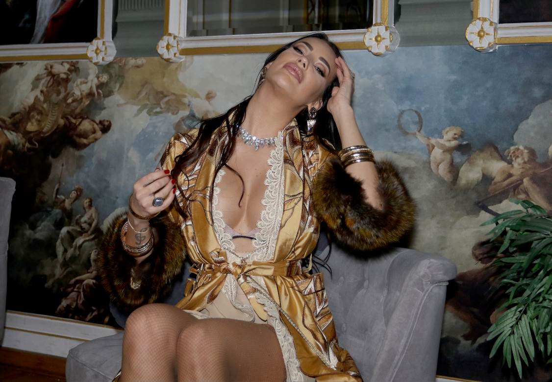 Katarina Grujić voli da pije kao i svaka devojka