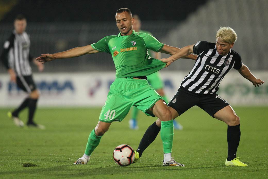 Da li se gasi FK Inđija?