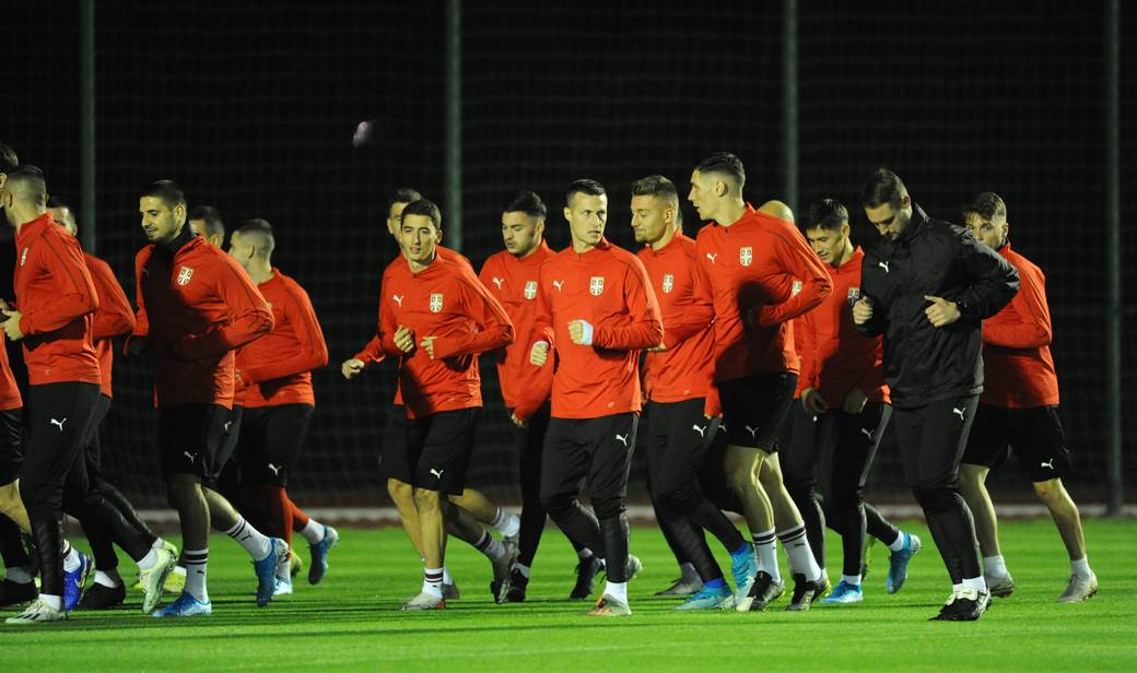 Savo Milošević i Slaviša Kokeza zajedno na treningu "orlova" u Pazovi FOTO