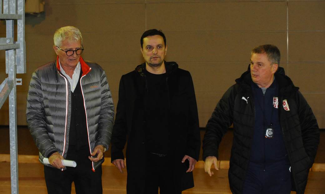 Savo Milošević i Slaviša Kokeza zajedno na treningu "orlova" u Pazovi FOTO