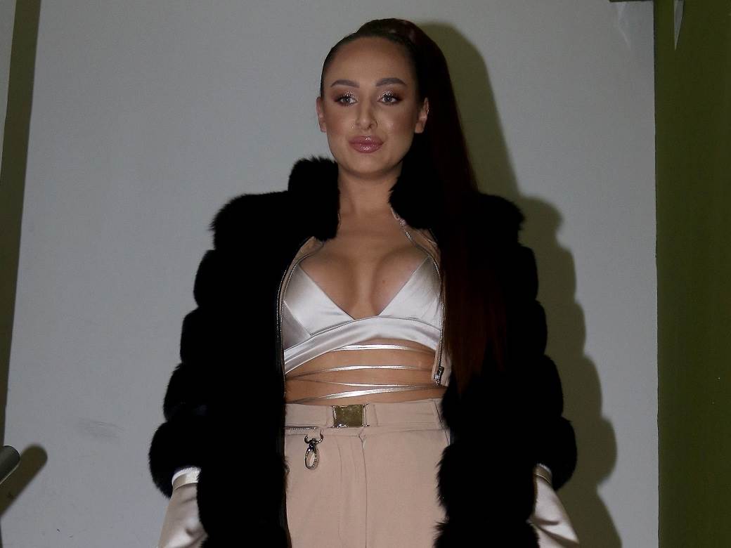 luna djogani plasticne operacije