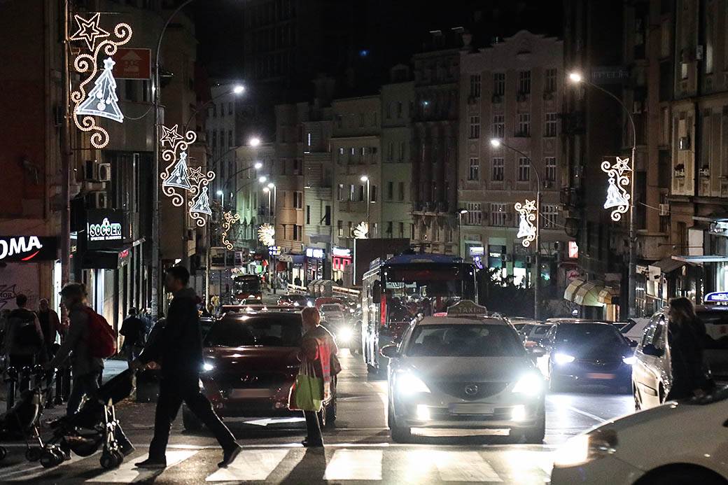 Novogodišnja rasveta uključena u Beogradu