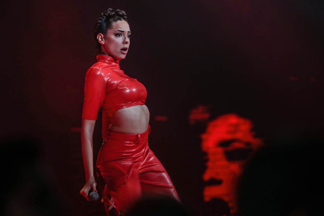 Sara Jo tverkuje na bini: Discovered by Coke FINALE! FOTOGRAFIJE